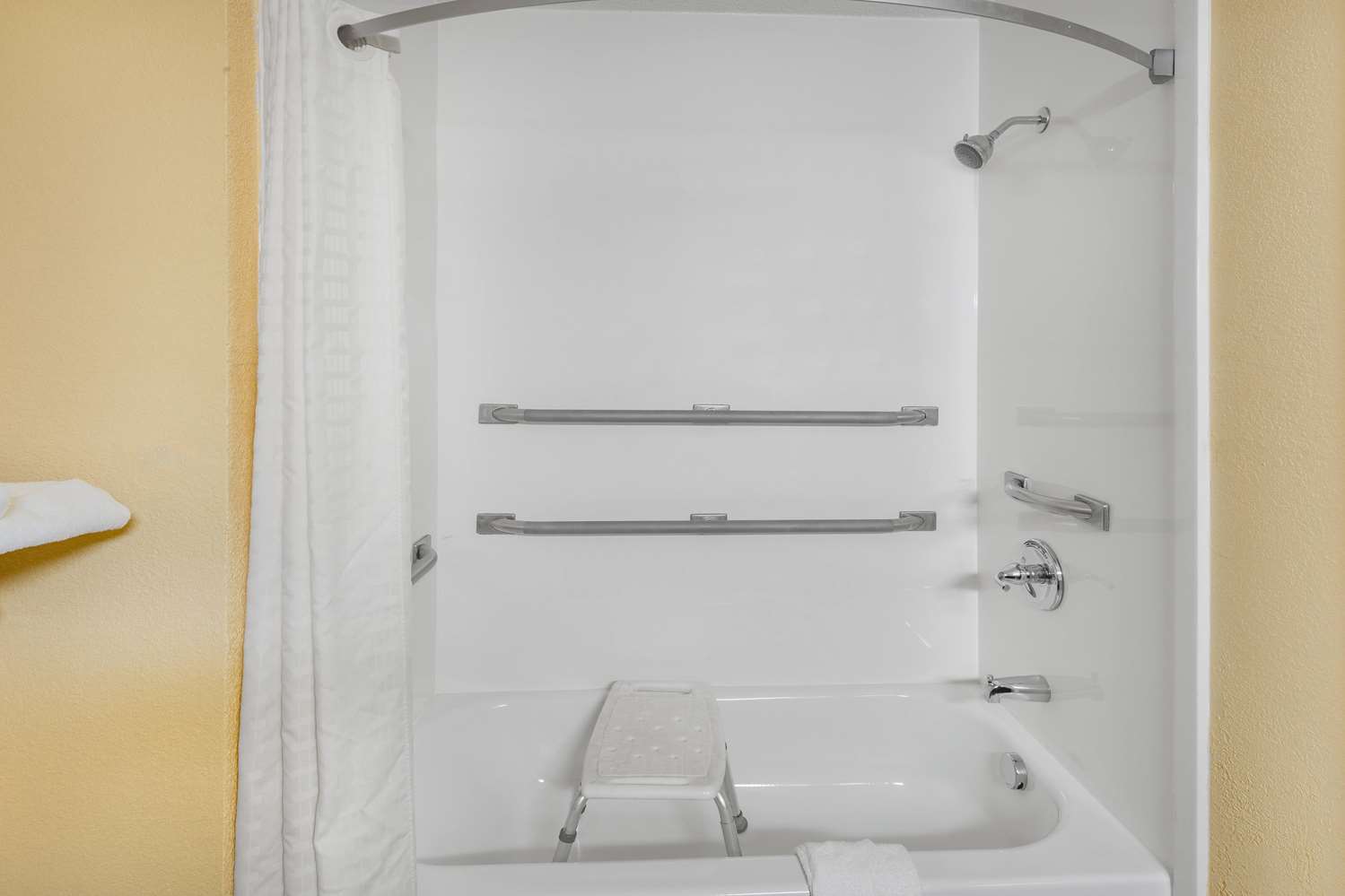 Super 8 By Wyndham Waynesburg 24/25