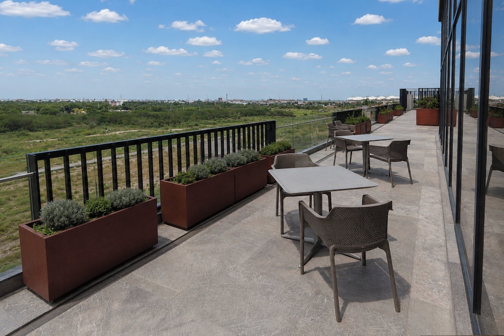 Holiday Inn Express And Suites Monterrey Sendero, San Nicolas de los Garza 46/50