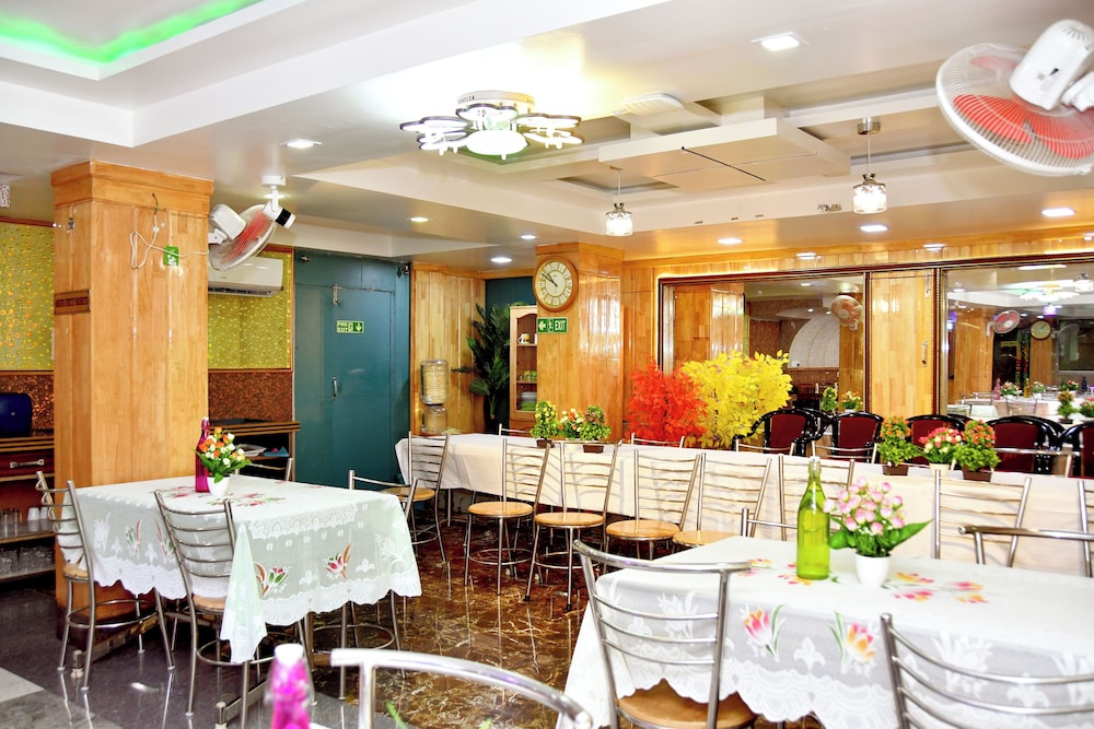 Gkm Grand Hotel 39/50