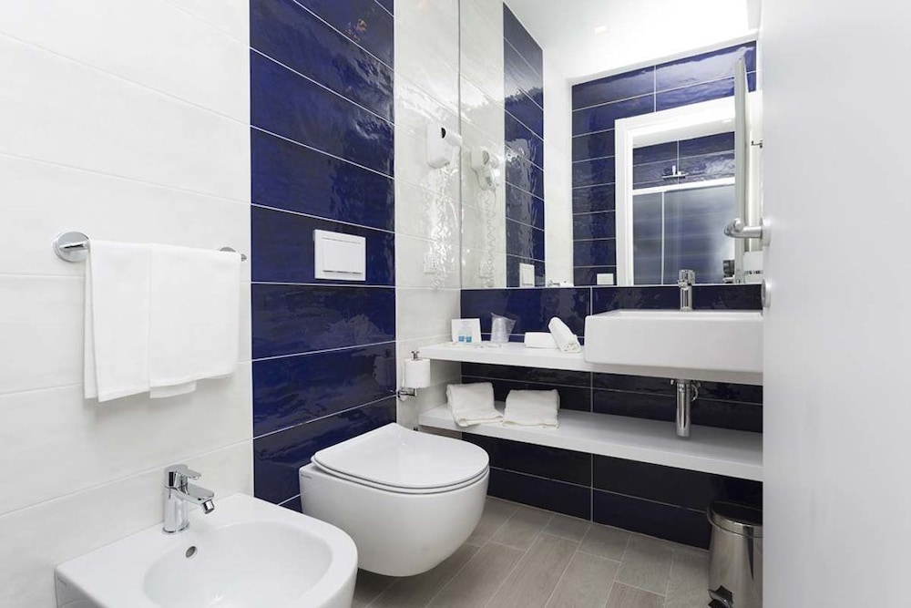 Tichos Greenblu Hotel 20/63