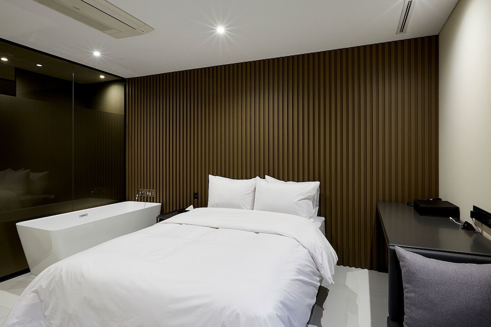 Hotel The Artist Yeoksam 18/50
