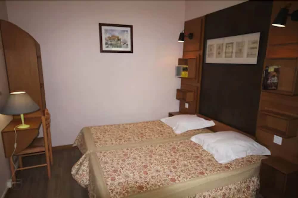 Hotel Rachel 12/41