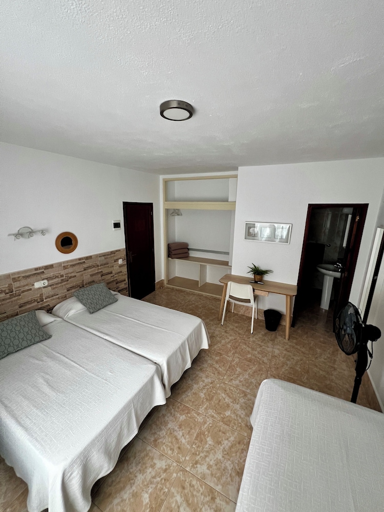 Residencia Cardona 17/57