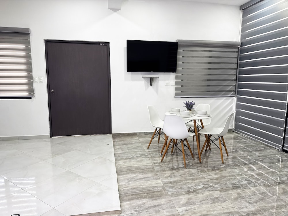 SILVERSANDS Hotel Boutique 5Th Ave 59/68