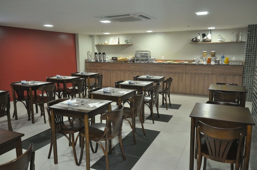 MONT BLANC SUITES DUQUE DE CAXIAS 31/41