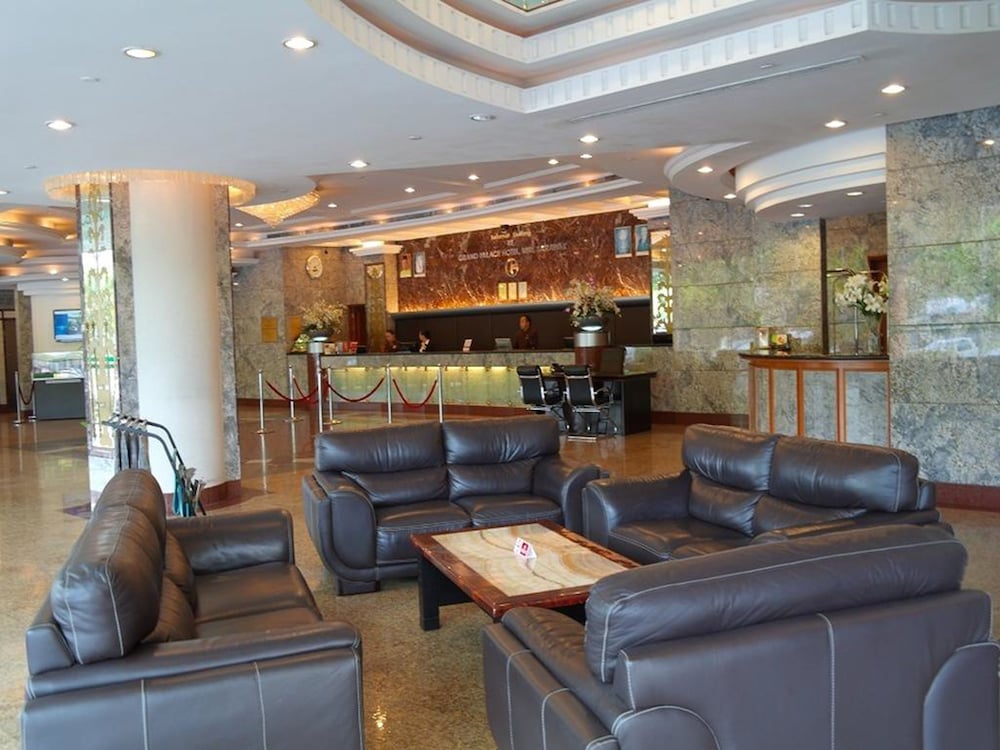 Grand Palace Hotel 30/39