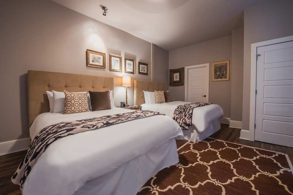The Windsor Boutique Hotel 8/49