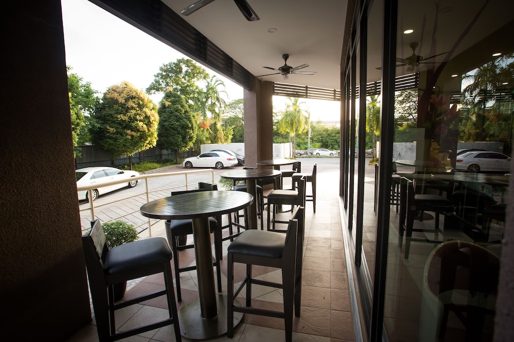Lavender Inn Usj 16/22