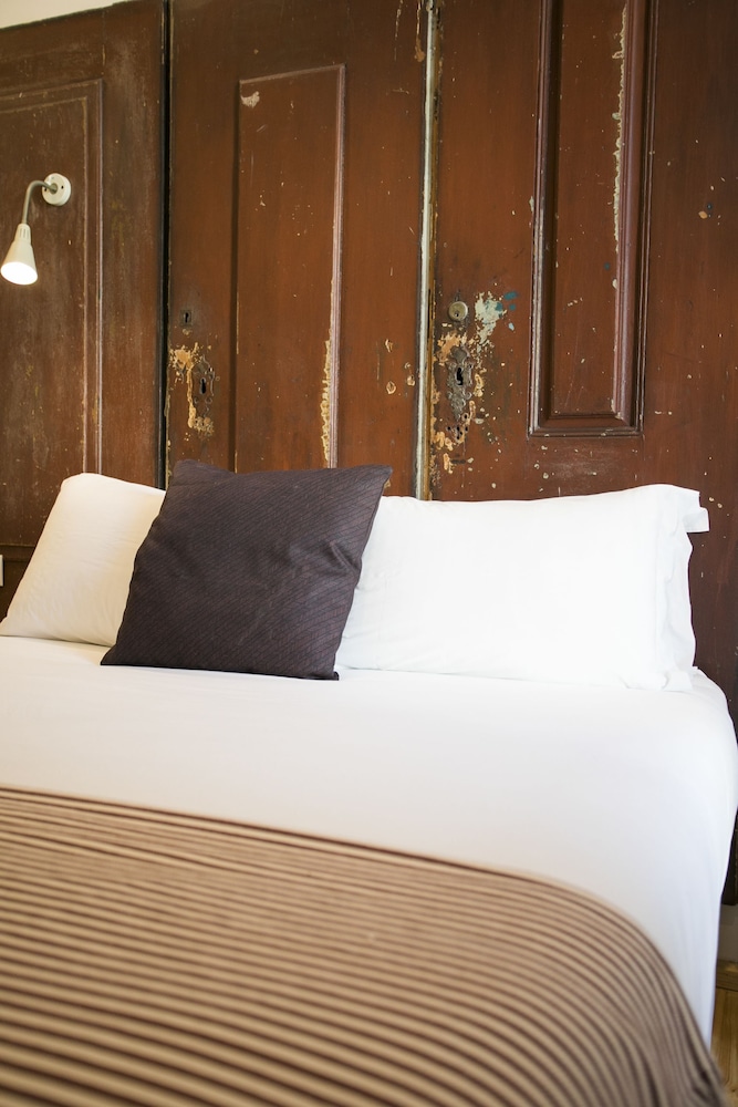 262 BOUTIQUE HOTEL 27/74