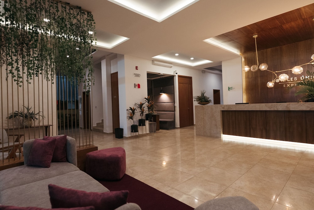 Eco Express Hotel Poliforum 7/32