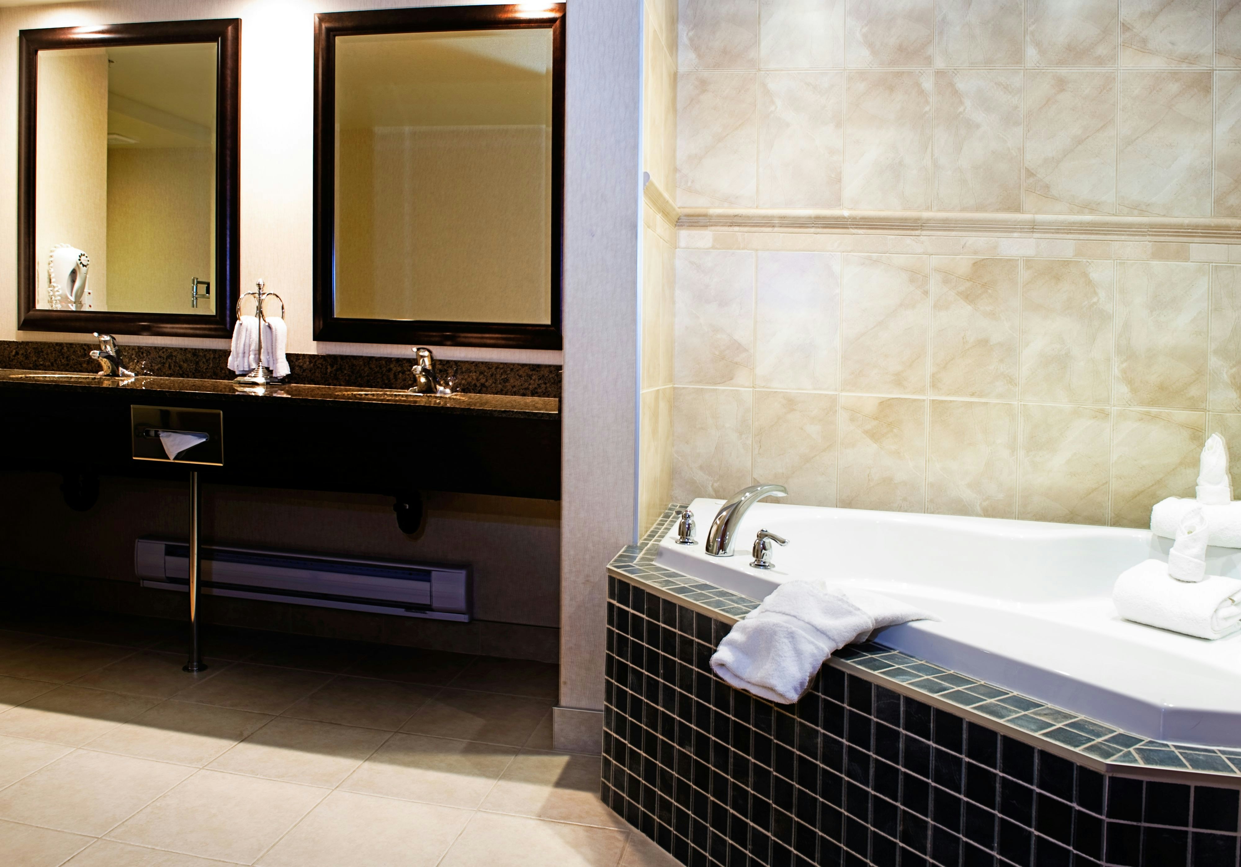 Suite, King Bed, Living Area