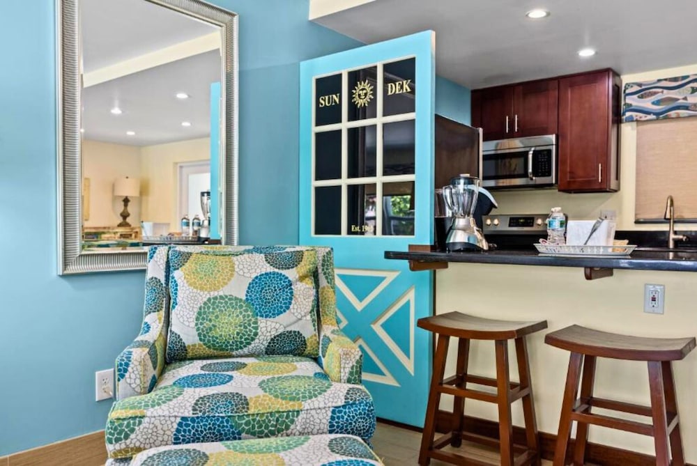 Sun Dek Beach House 38/56