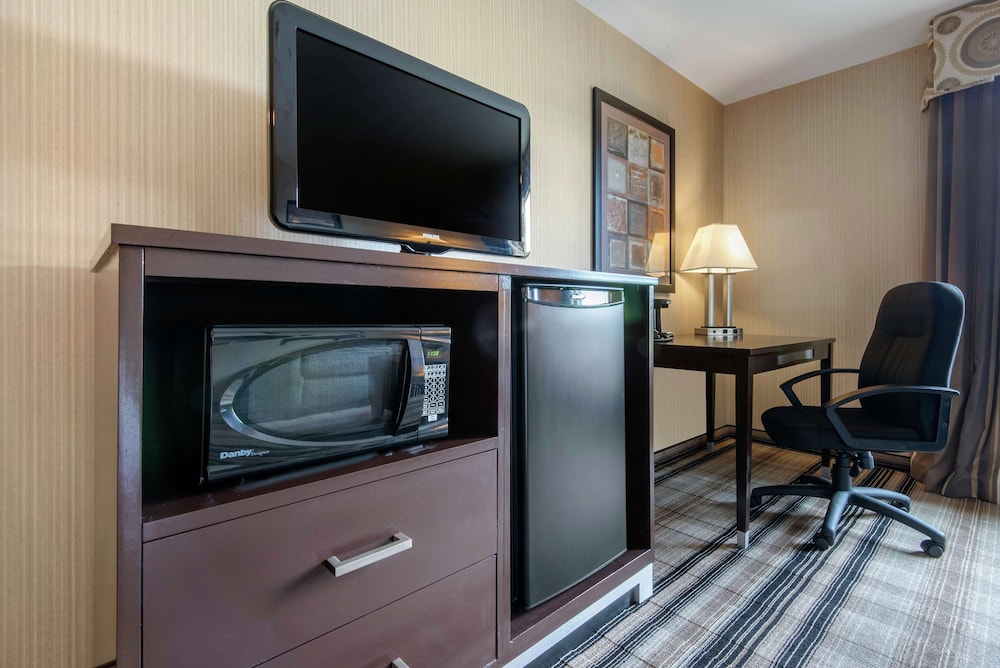 Hampton Inn Meadville 40/45