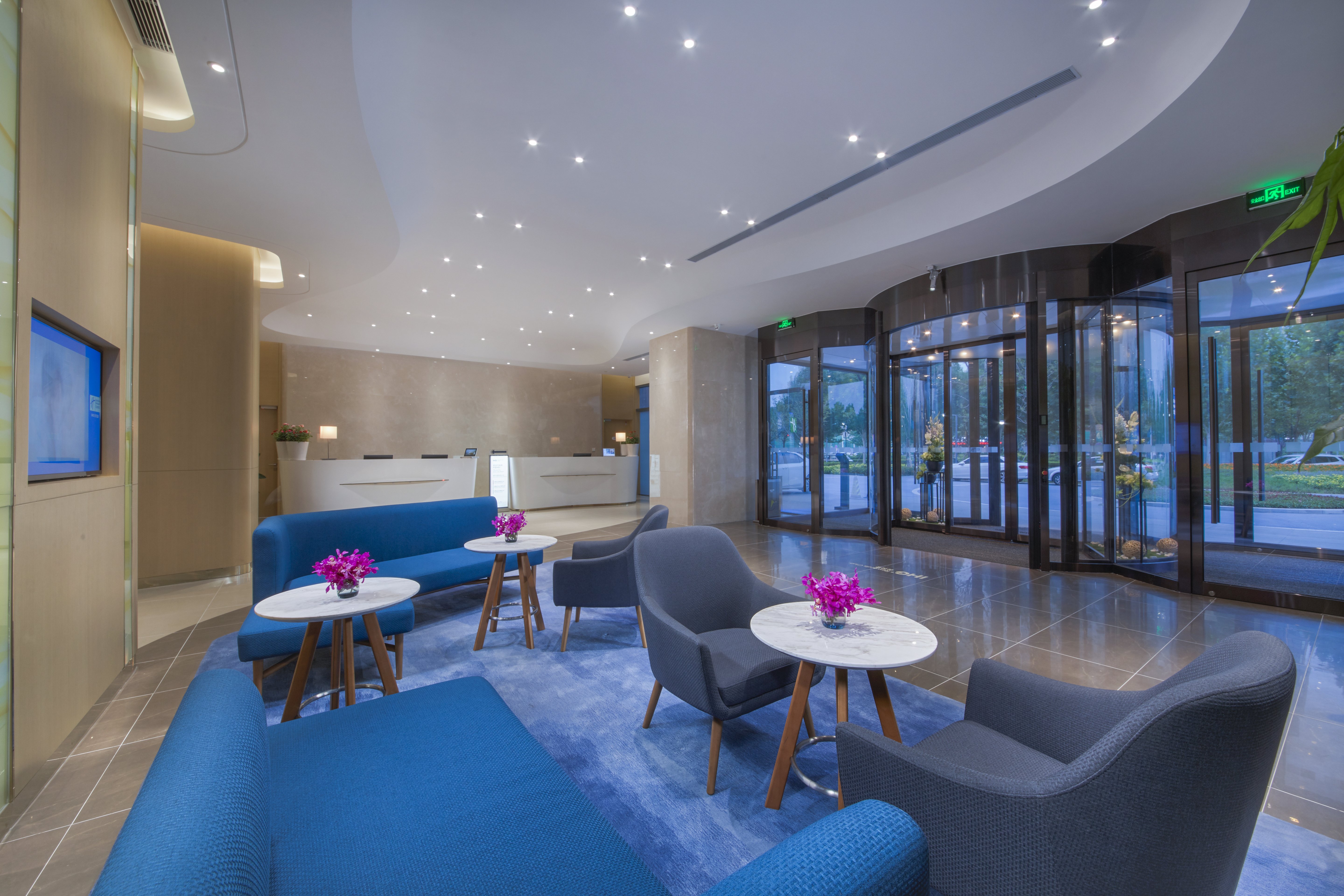 HOLIDAY INN EXPRESS ZHENGZHOU LONGZI LAKE 12/22