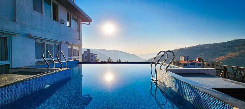 Divine Boutique Hotel Panchgani 20/24