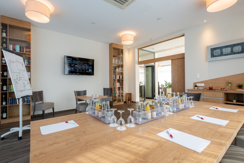 Amaro Budget Plus Hotel 40/50