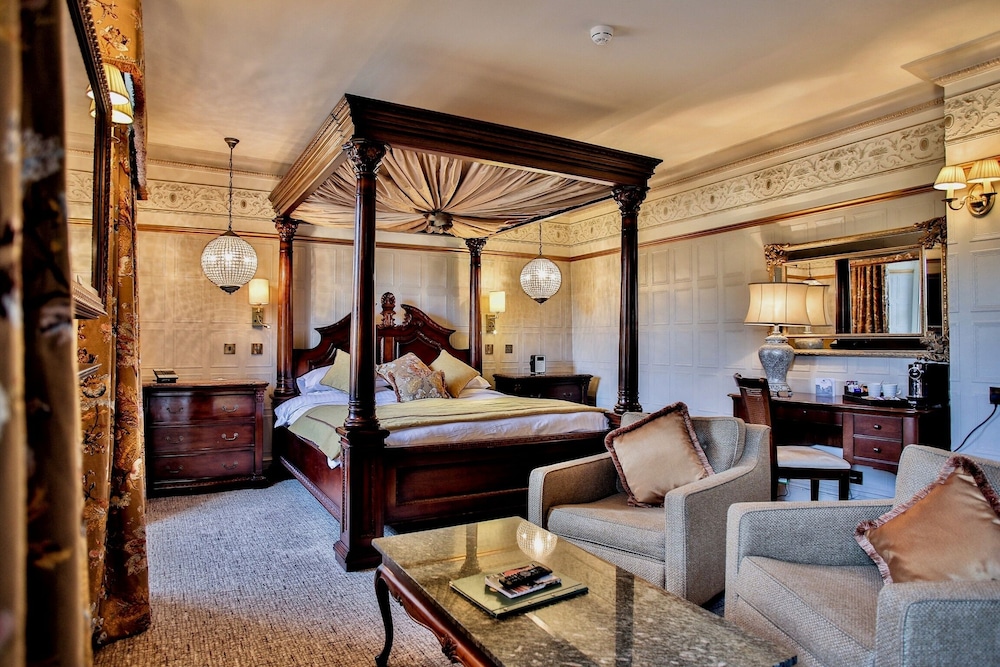 Royal Oak Hotel 28/49