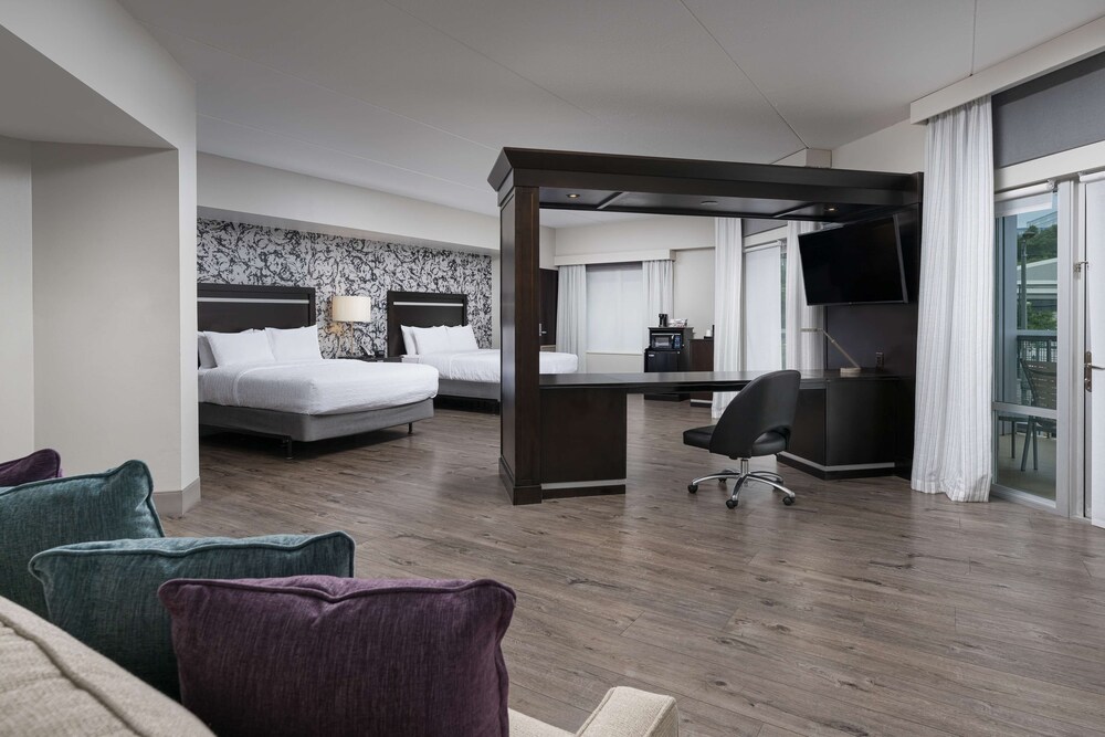 Hampton Inn & Suites Chattanooga Downtown 62/66