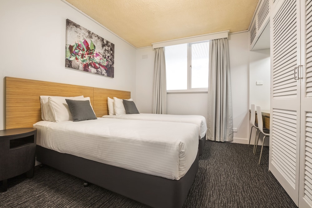 Waltzing Matilda Hotel 9/44