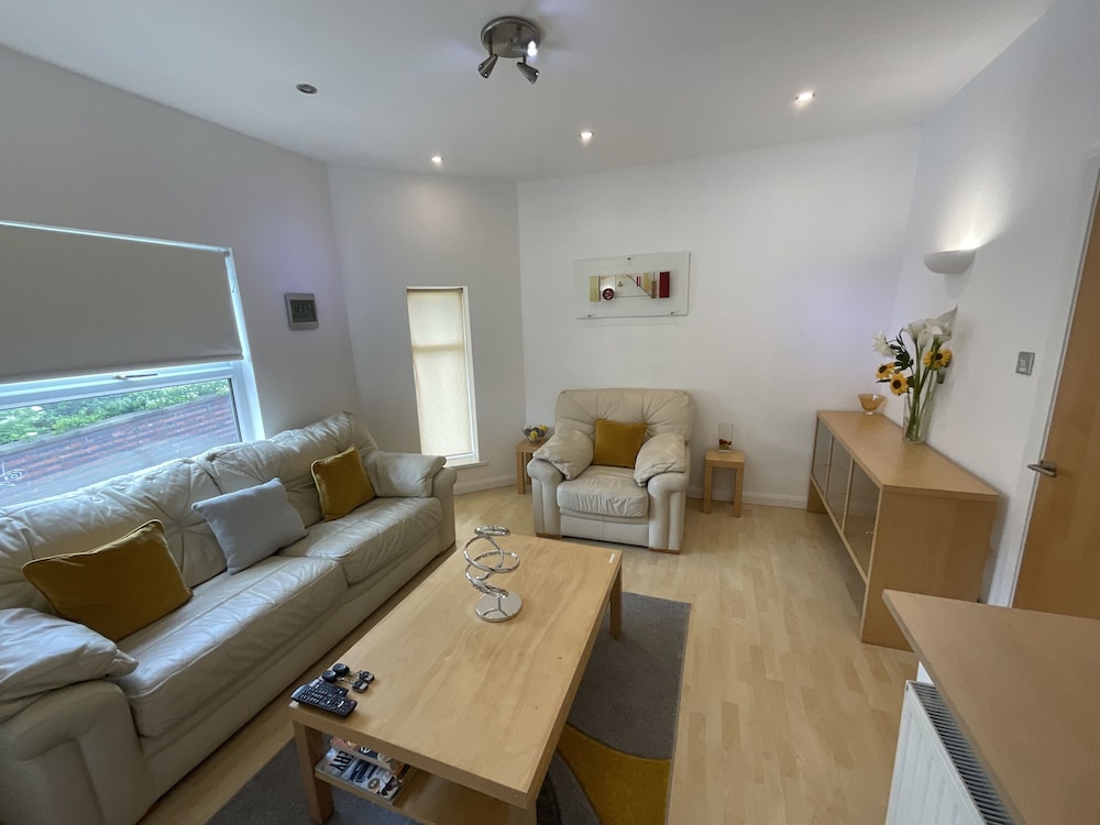 Earle House Serviced Apartments 30/50
