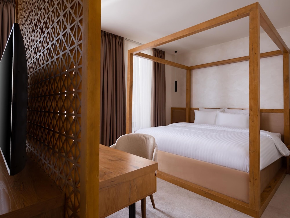 Mercure Bukhara Old Town 18/60