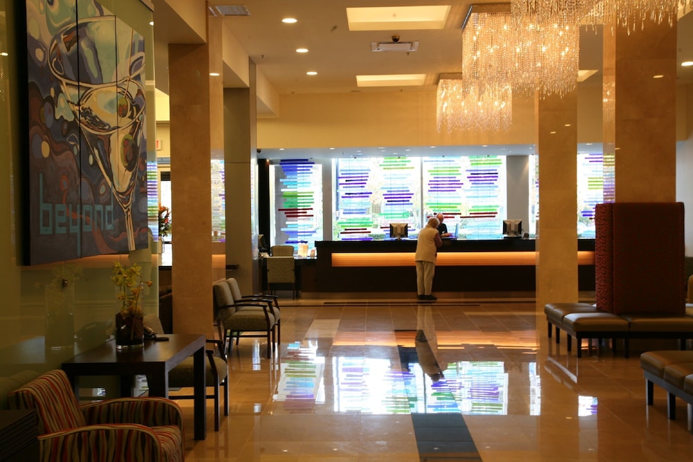 Century Plaza Hotel & Spa 51/74