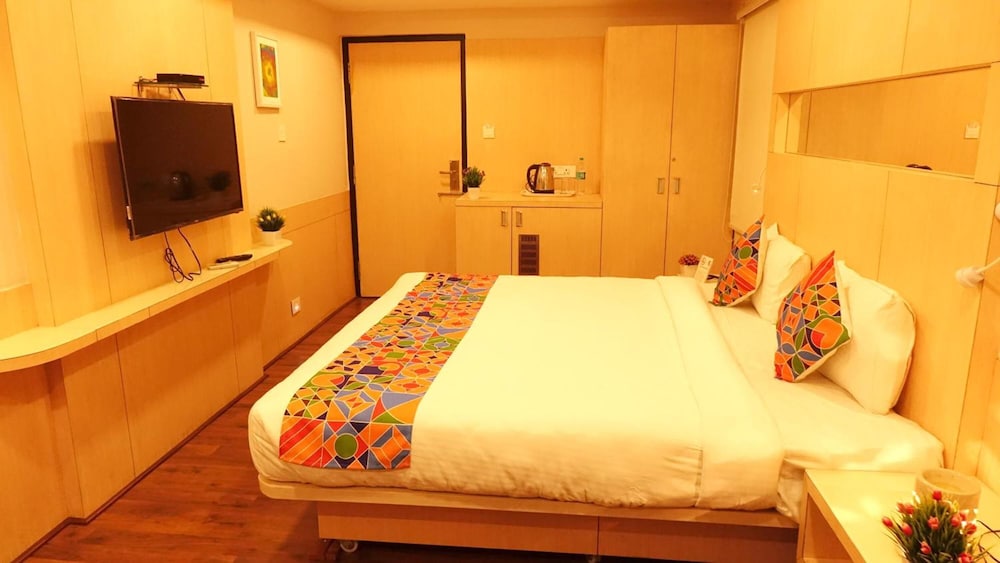 Fabhotel K-Sqaure Koyambedu 11/26