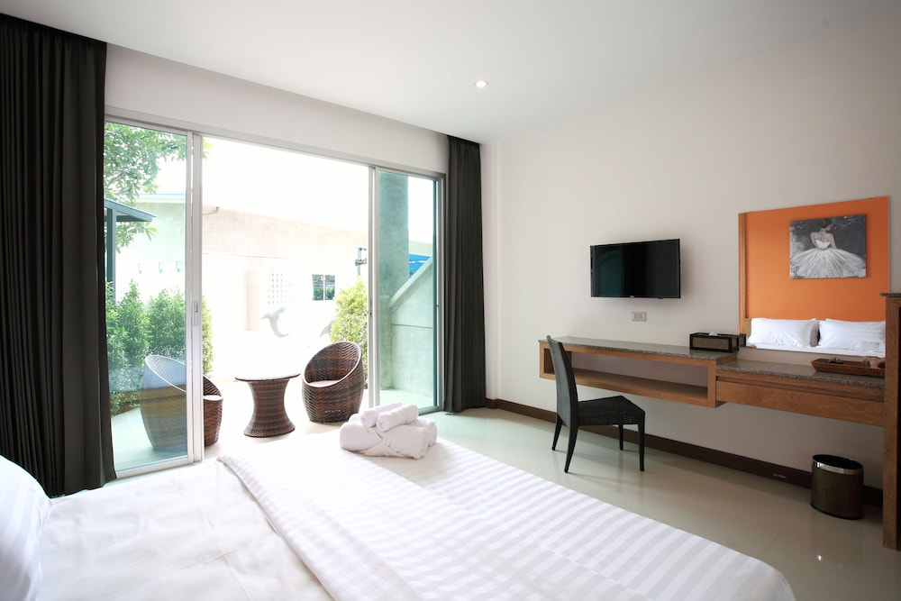 The Malika Hotel 34/74