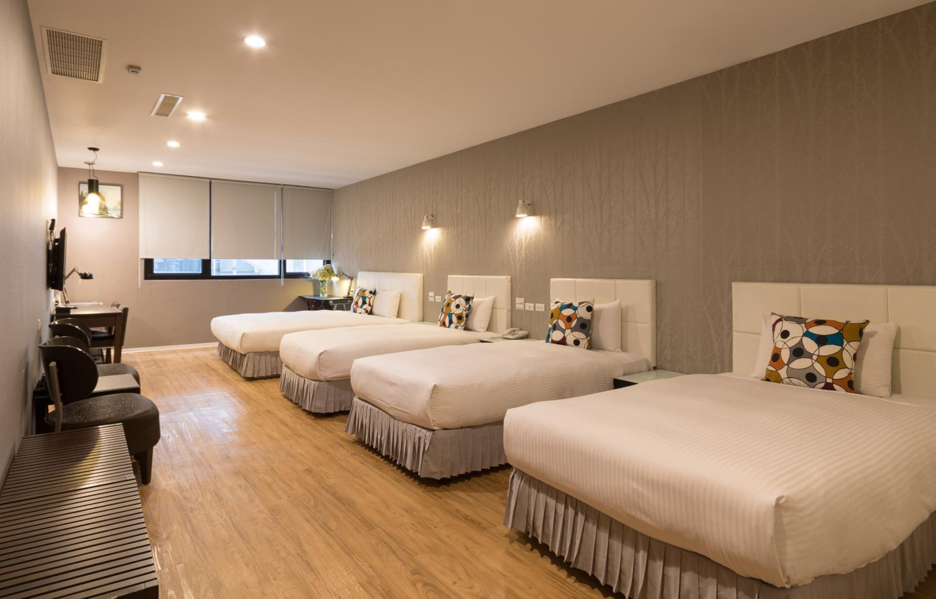 Family, 1 Double and 3 Single Beds