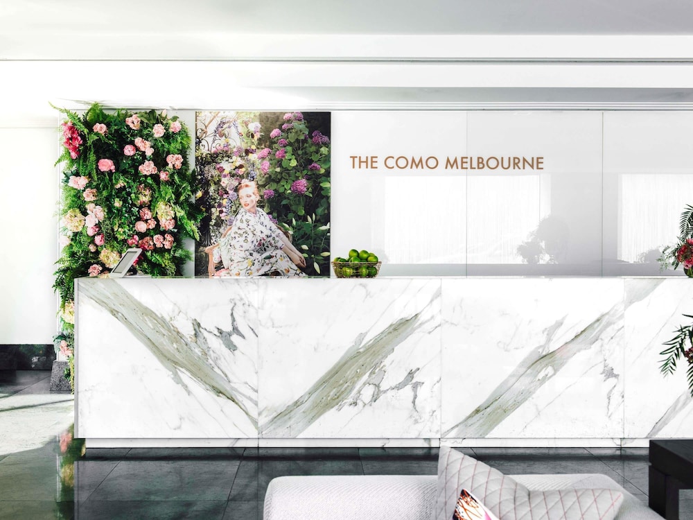 The Como Melbourne 4/74