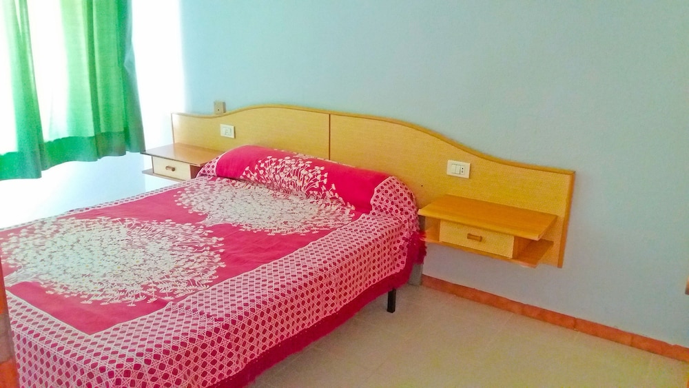 APARTAMENTOS BERNAT PIE DE PLAYA 3000 16/68