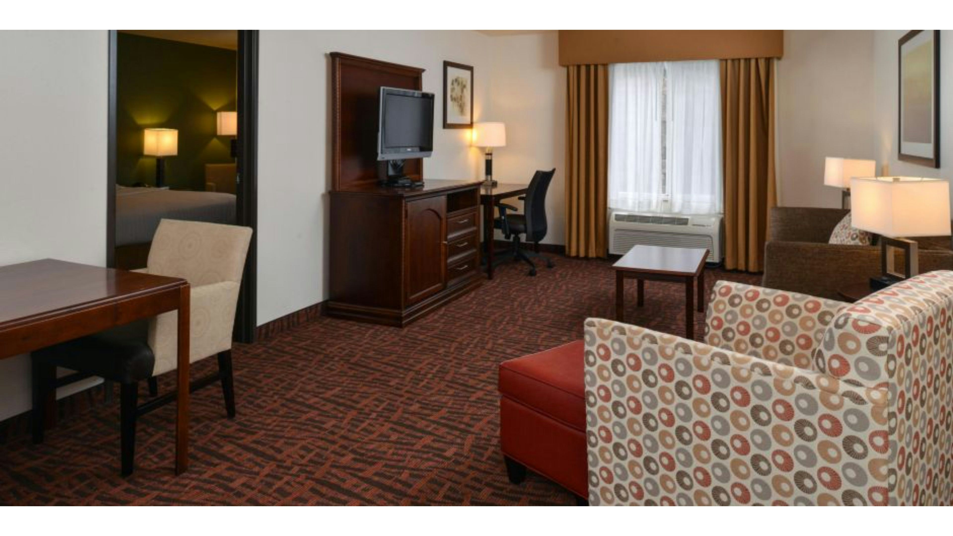 Holiday Inn Express Hotel & Suites Cherry Hills 30/46