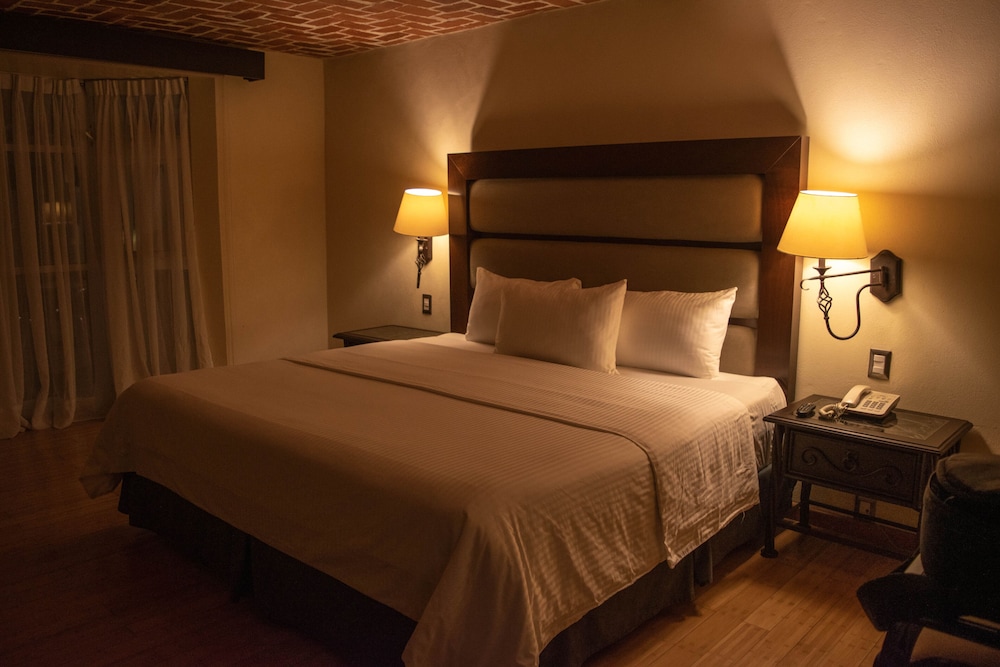 Villa Mercedes San Cristobal 28/75