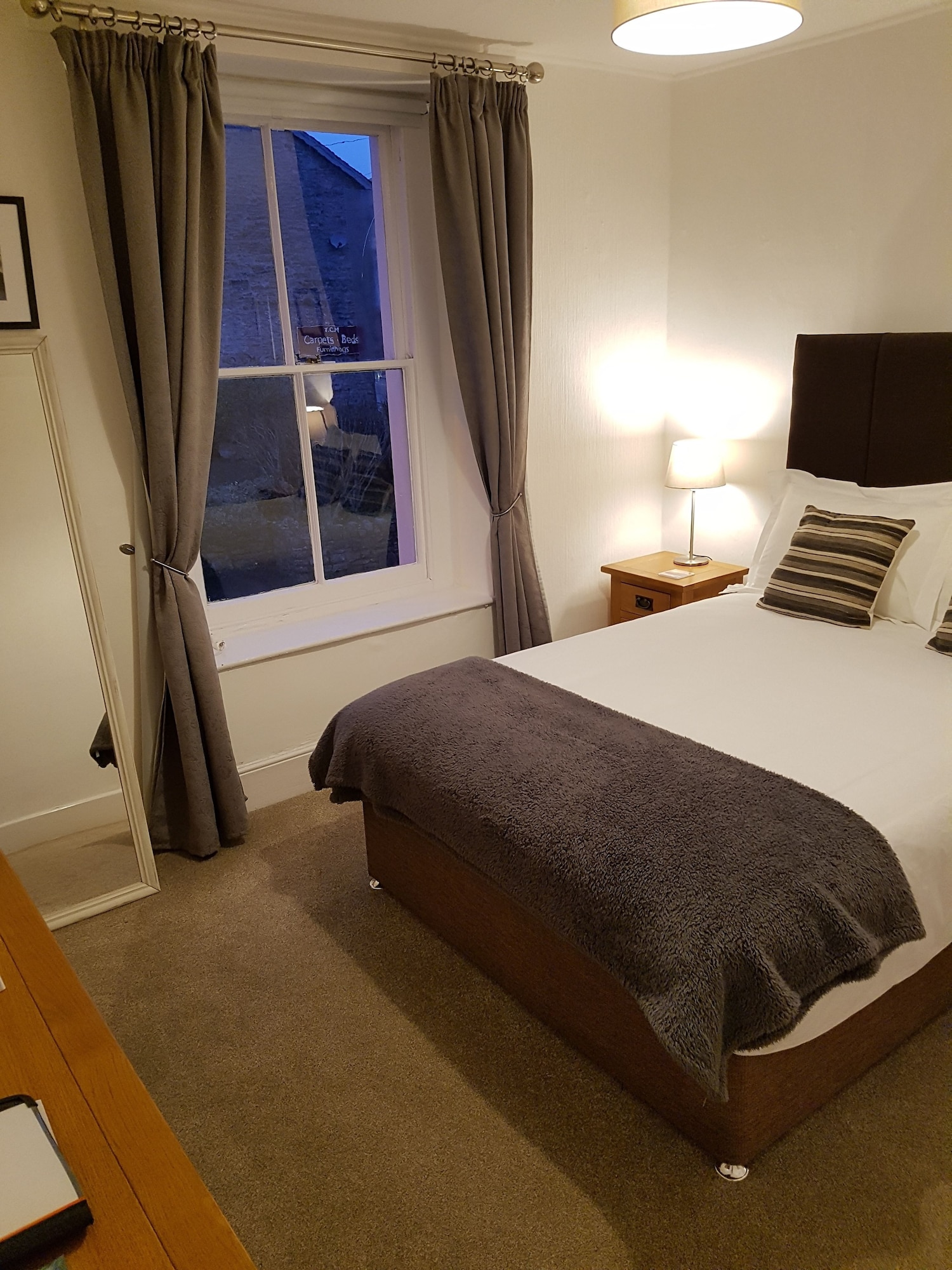Standard, Double Bed, Ty Helyg Guest House 5/6