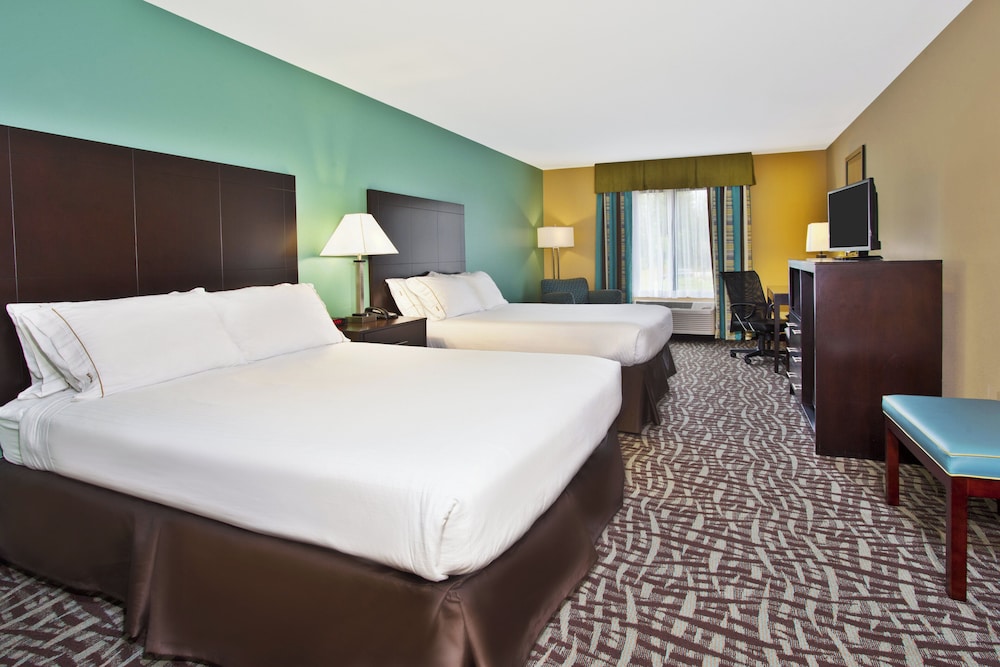 Standard, 2 Queen Beds
