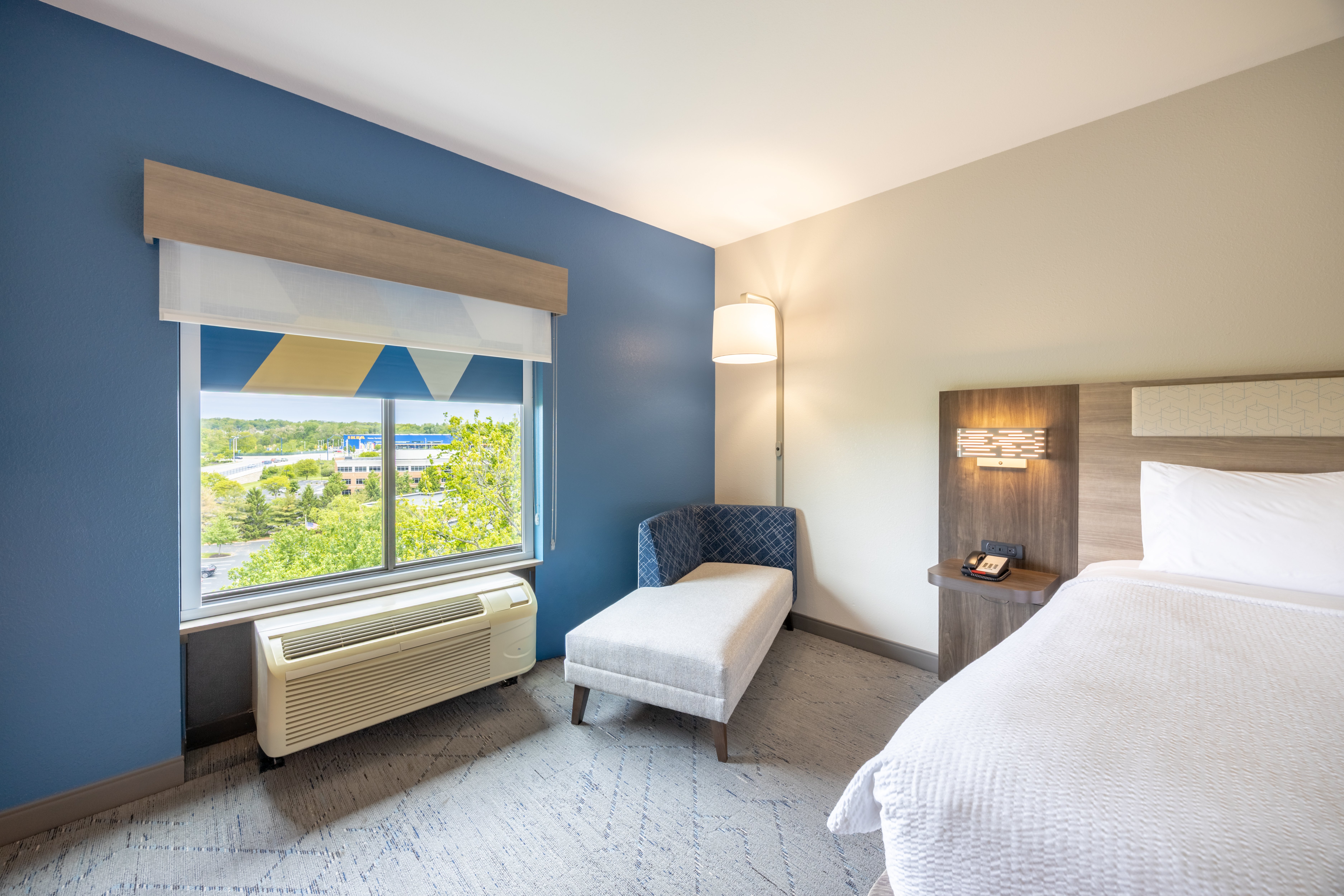 Holiday Inn Express Hotel Suites Columbus Polaris Parkway 23/77