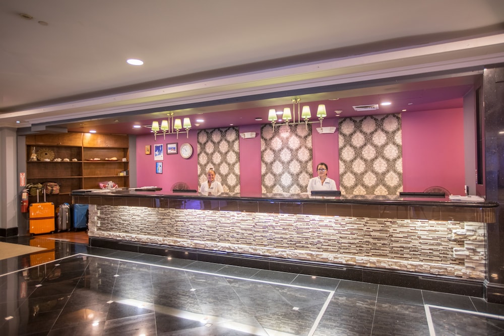 Royal Orchid Guam Hotel 7/50