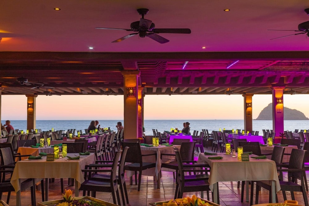 Hotel Playa Mazatlan 48/50