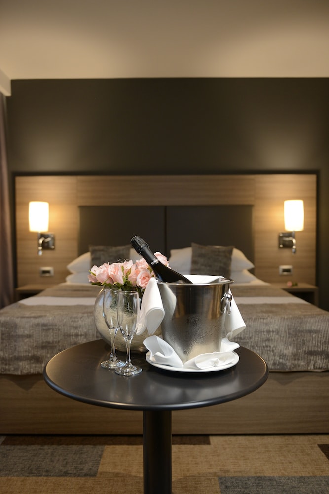 Princess Hotel 22/34