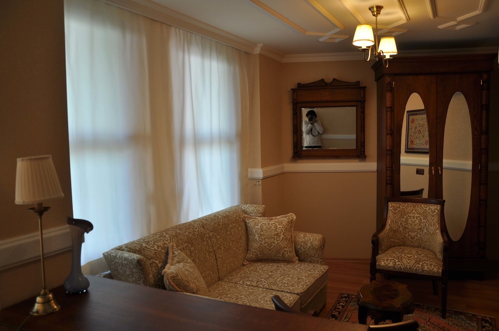 Aruna Hotel 28/50