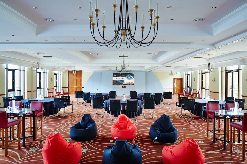 Delta Hotels by Marriott Liverpool City Centre 32/33