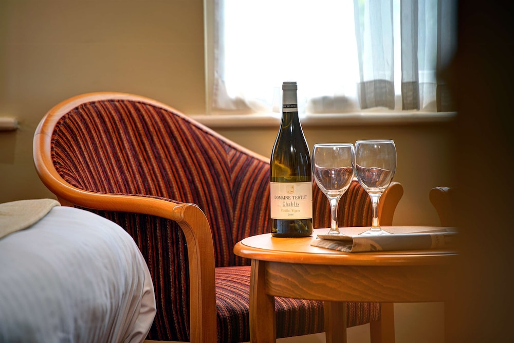 Best Western Plus Milford Hotel 43/46