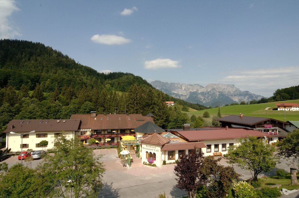Hotel Neuhausl Berchtesgaden 4/49