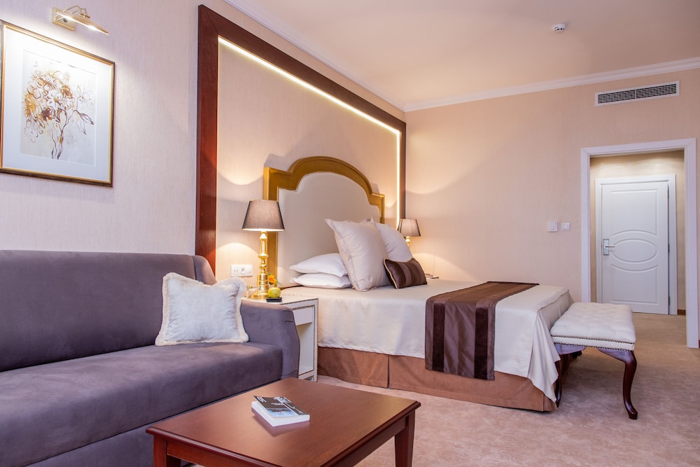 Imperial Palace - All Inclusive 114/165