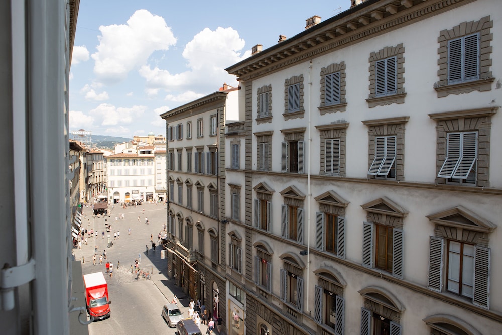 Florence Luxury Apartment Al Duomo 4/29