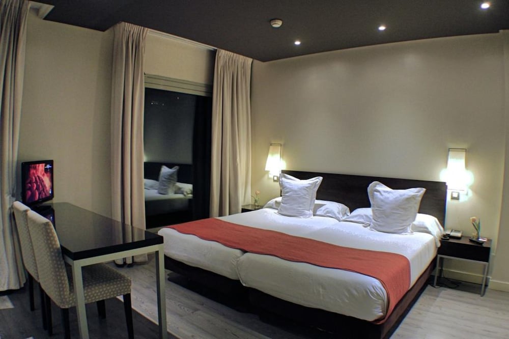 Suites Viena Plaza de Espana 15/61