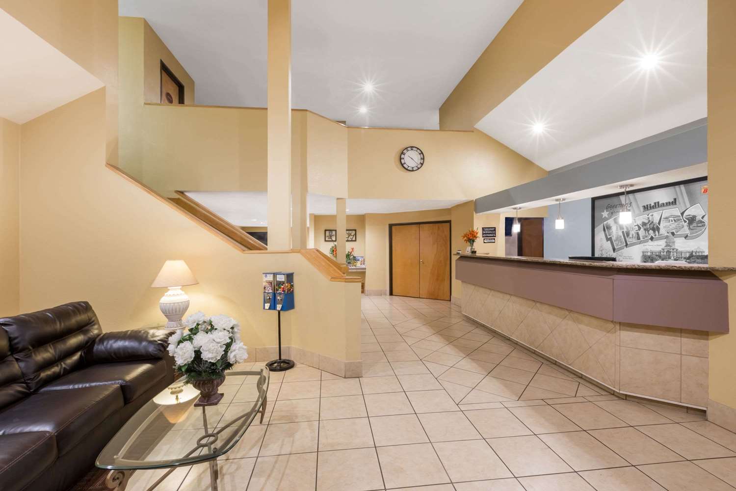 Super 8 by Wyndham Midland 3/8