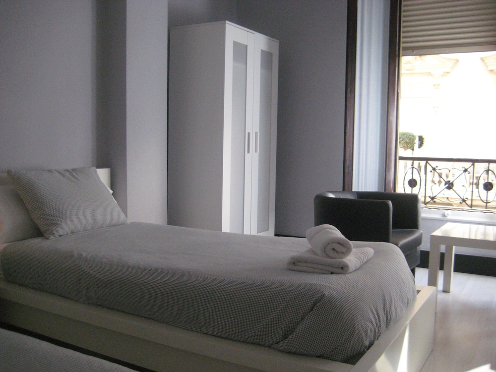 B&B Hi Valencia Canovas 18/60