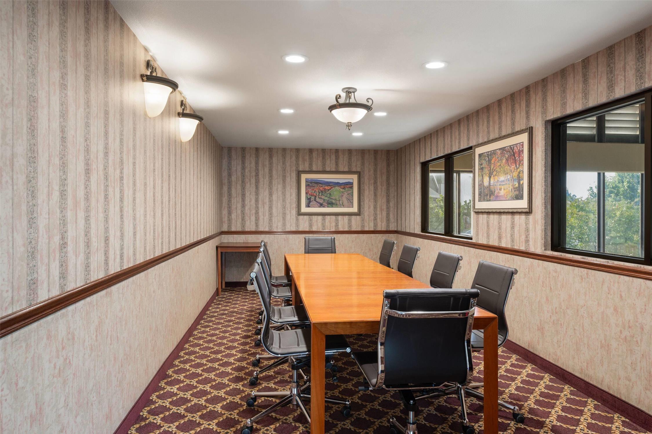 Hawthorn Suites By Wyndham Napa Valley 38/42