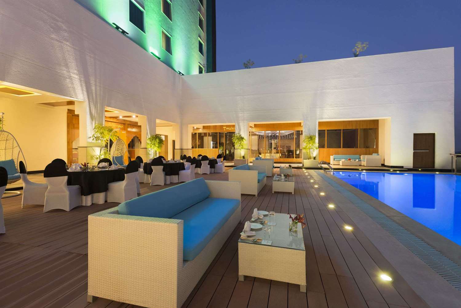 Saura Hotel Agra A Club Mahindra 12/26
